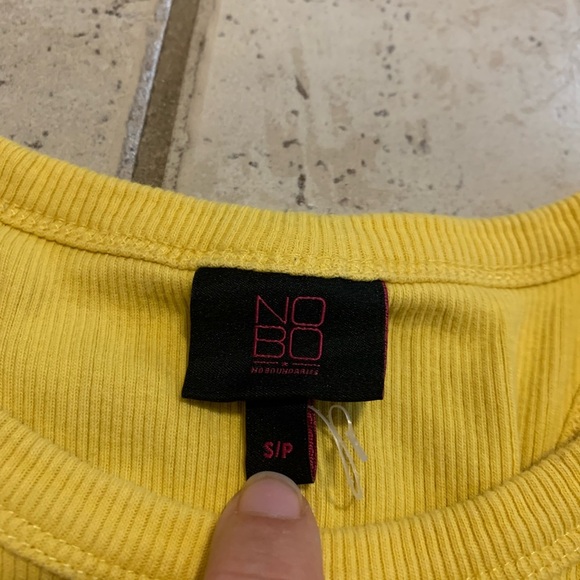 No Boundaries Yellow Ribbed Tank Top - Size Small - Picture 2 of 6